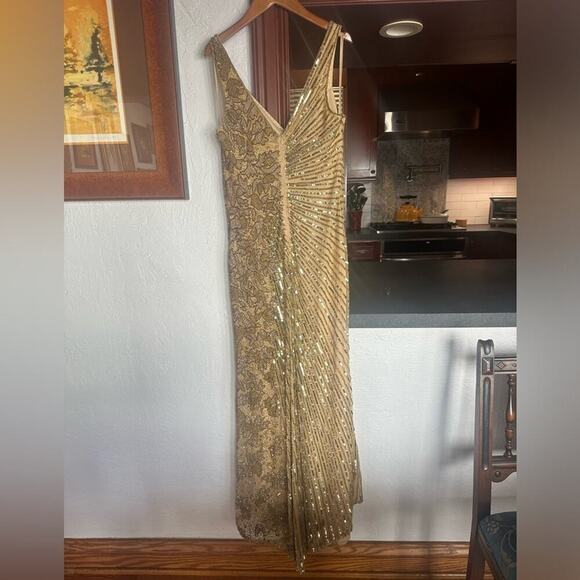 Mac Duggal Beaded Floral Sleeveless Gown v neck sequin evening formal dress 10 - Picture 7 of 10